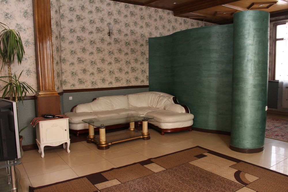 Aratta Hotel Argavand Extérieur photo