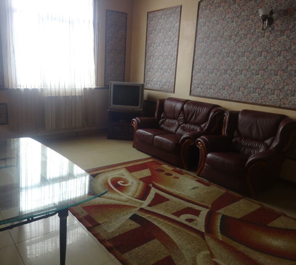 Aratta Hotel Argavand Extérieur photo