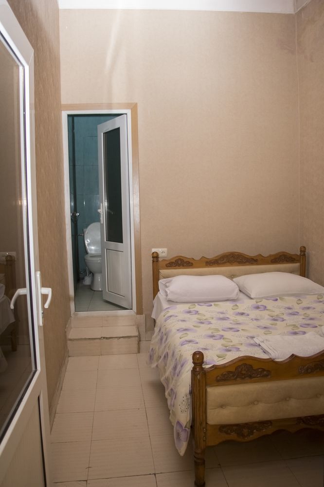 Aratta Hotel Argavand Extérieur photo