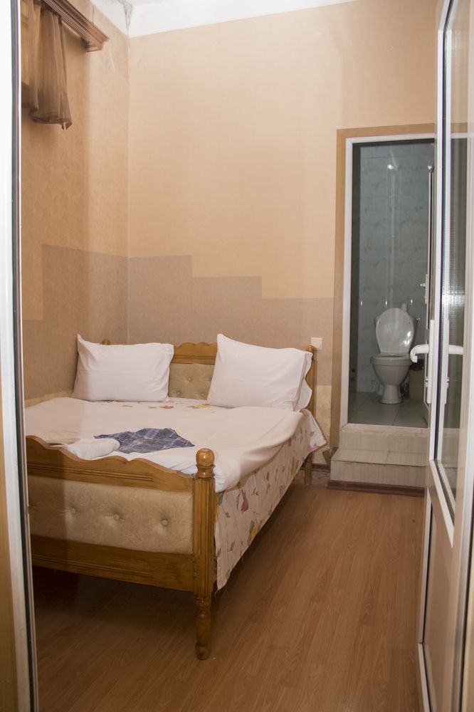 Aratta Hotel Argavand Extérieur photo