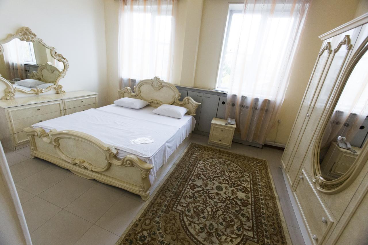 Aratta Hotel Argavand Extérieur photo