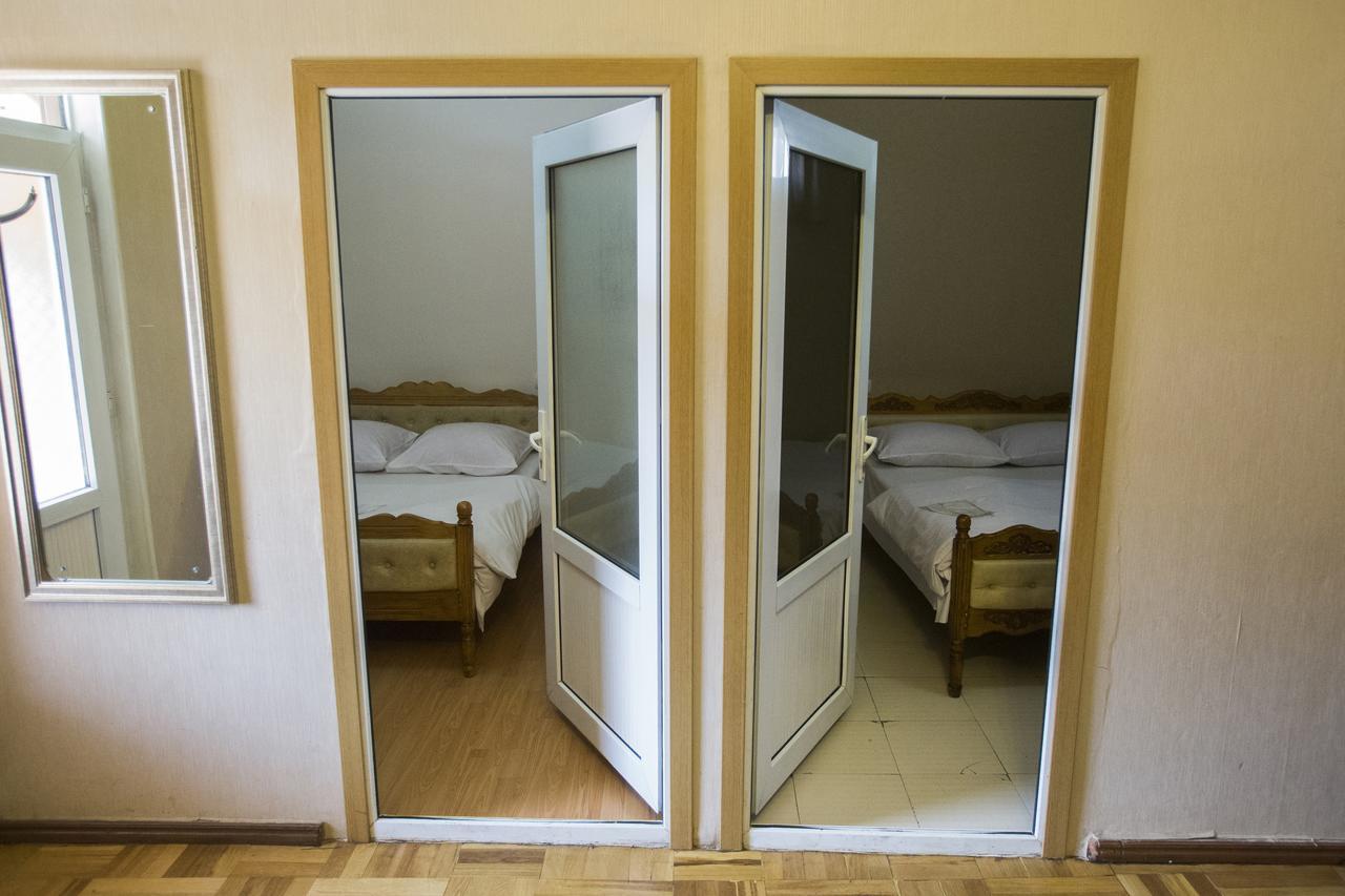 Aratta Hotel Argavand Extérieur photo