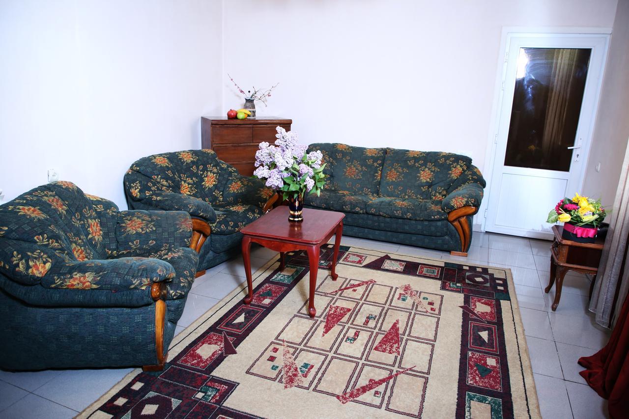 Aratta Hotel Argavand Extérieur photo