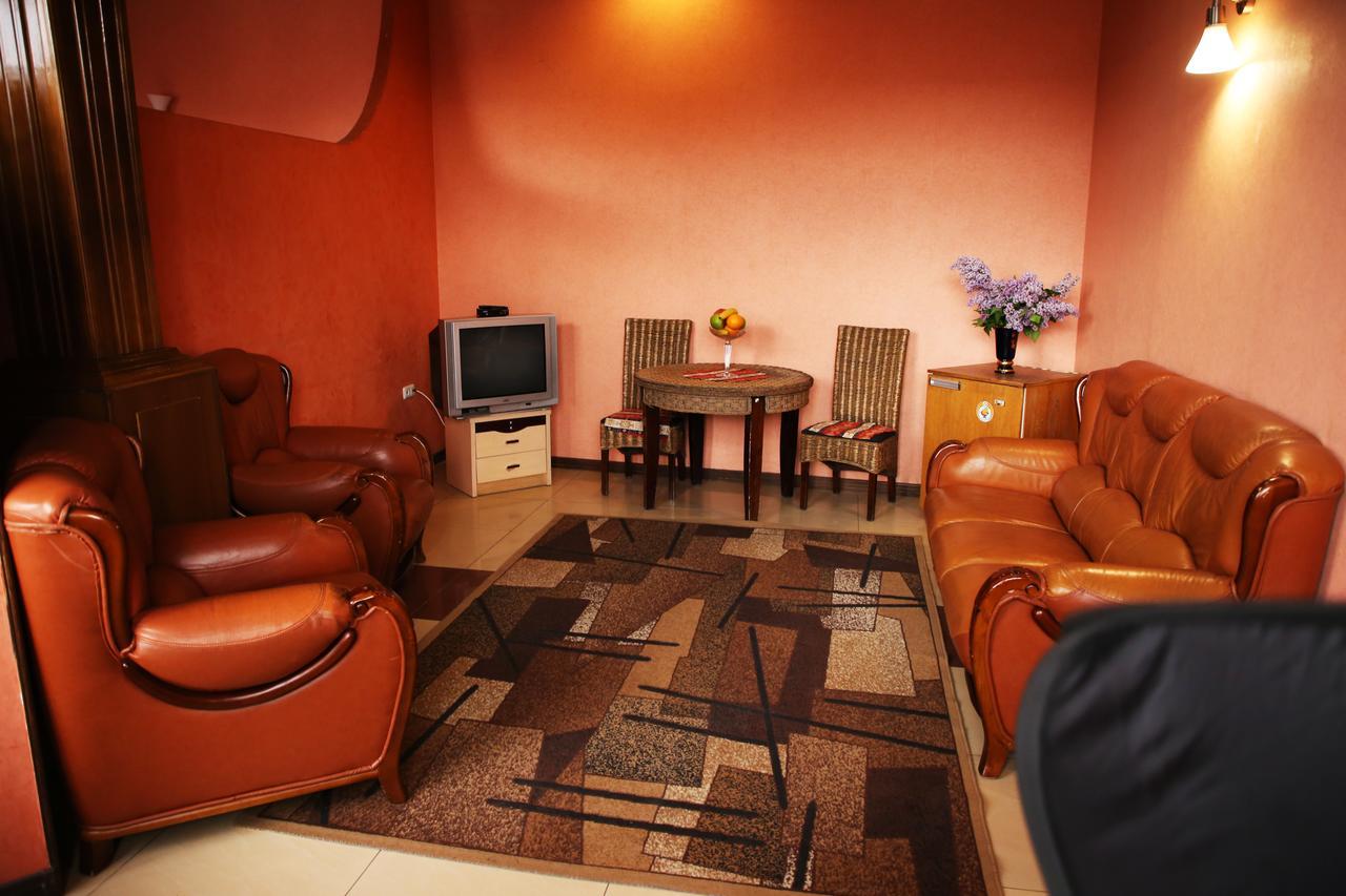 Aratta Hotel Argavand Extérieur photo